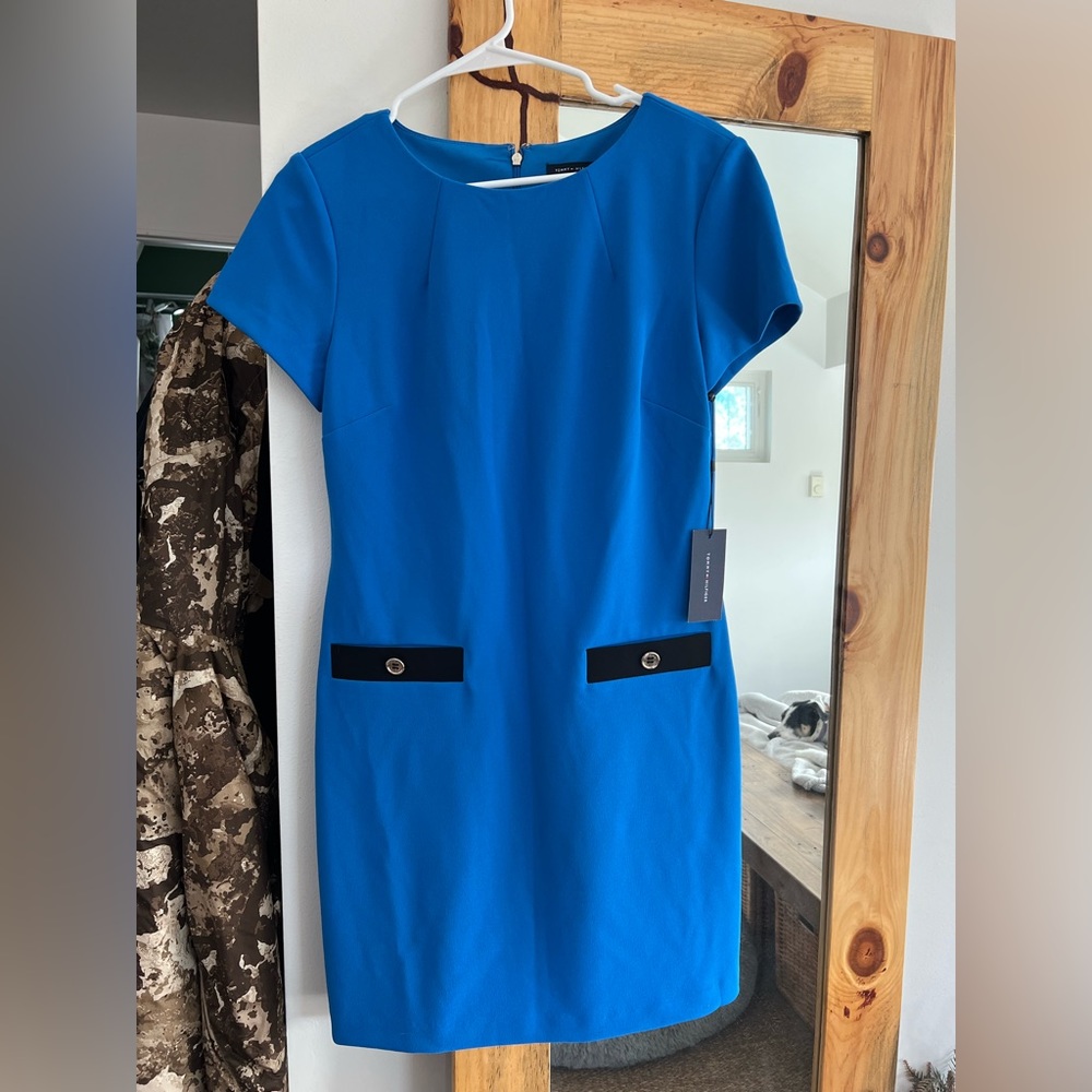 Tommy Hilfiger short sleeve pocket shift dress size 8, blue/black